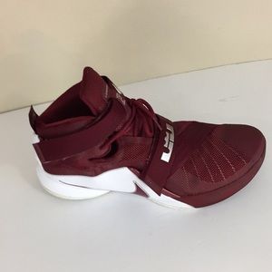 LeBron James Soldier 9 TB Nike Zoom Size 16.5 813264-663